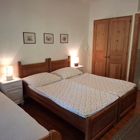 Agyagos Vendeghaz Apartment เอ็กเกอร์ ภายนอก รูปภาพ