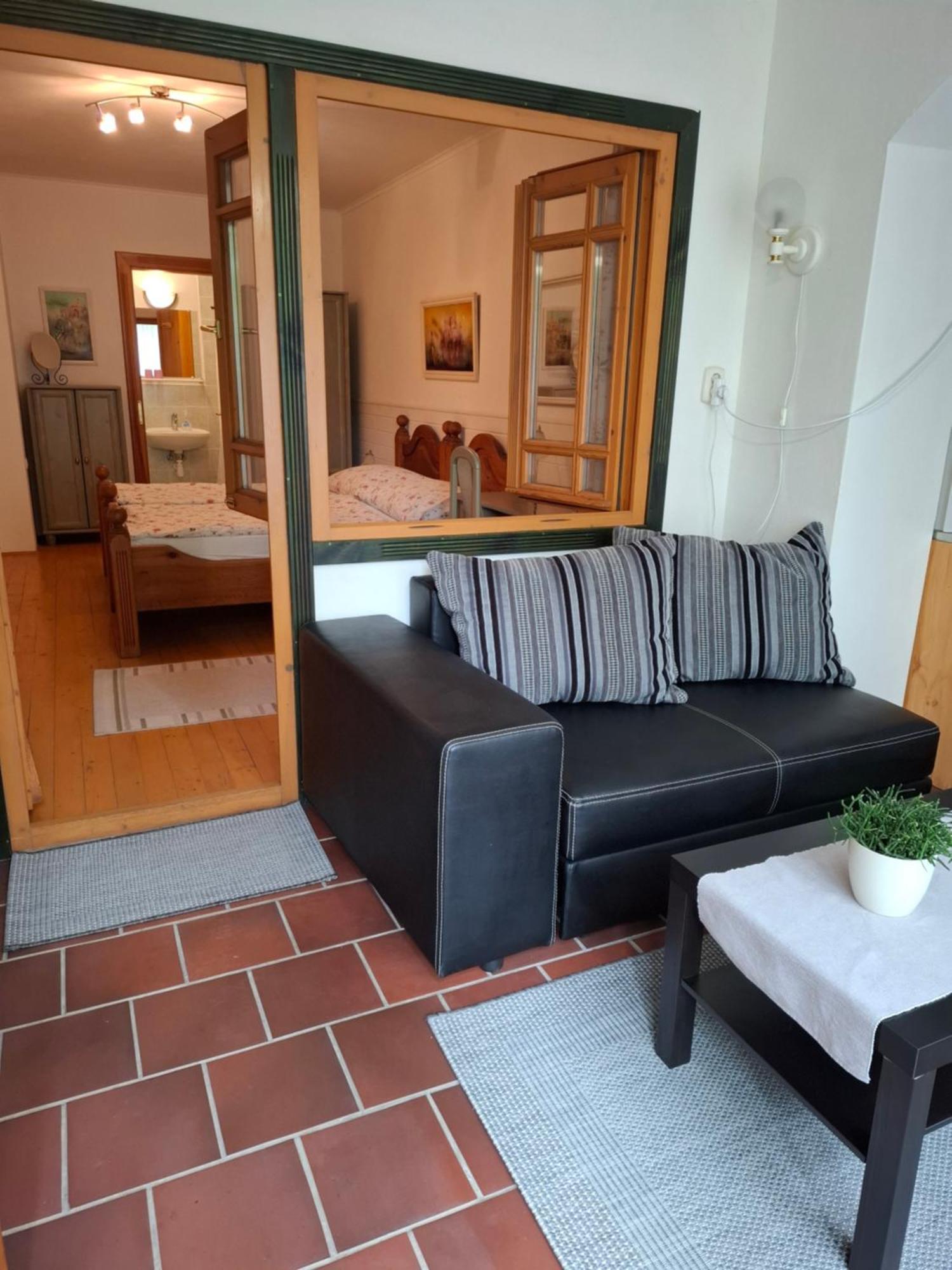 Agyagos Vendeghaz Apartment เอ็กเกอร์ ภายนอก รูปภาพ